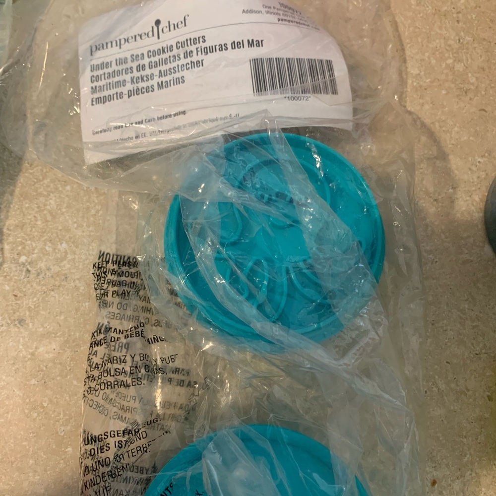 Pampered chef cookie cutters